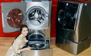 Revizuirea unei mașini de spălat cu două tamburi