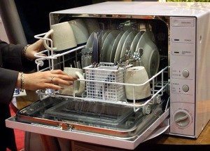 Como ligar uma máquina de lavar louça pela primeira vez