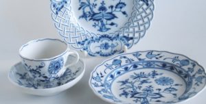 Ar porcelianinius indus galima plauti indaplovėje?