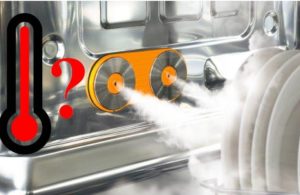 Qual é a temperatura da água da máquina de lavar louça durante a lavagem?