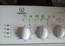 Fehlercodes für die Indesit-Waschmaschine basierend auf der blinkenden Anzeige