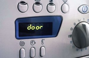 Durvju kļūda veļas mašīnai Atlant