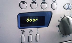 Door error on Ariston washing machine
