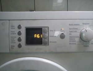 Klaida F61 Bosch skalbimo mašinoje