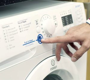 Kodėl „Indesit“ skalbimo mašina neįsijungia?