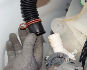 Comment remplacer le tuyau de vidange dans une machine à laver Bosch