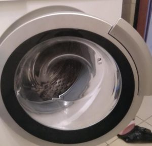 Comment ouvrir la porte d'une machine à laver Bosch