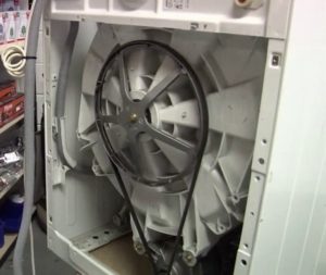 Hogyan cseréljük ki az övet a Bosch mosógépben