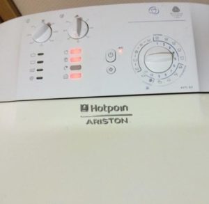 Defecțiuni ale mașinii de spălat cu încărcare superioară Ariston