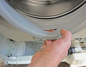 Cum să înlocuiți manșeta la o mașină de spălat Beko