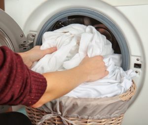 Antklodės užvalkalo skalbimas skalbimo mašinoje