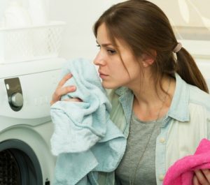 Ko darīt, ja dvieļi pēc mazgāšanas smird?