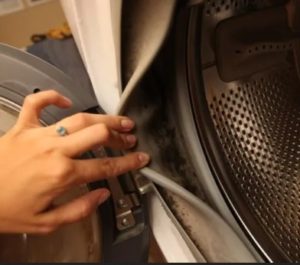 How to clean your washing machine from debris