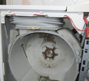 Comment démonter et nettoyer une machine à laver