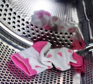 Pagsusuri ng washing machine para sa medyas at panty