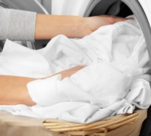 Blekning av sängkläder i en automatisk tvättmaskin