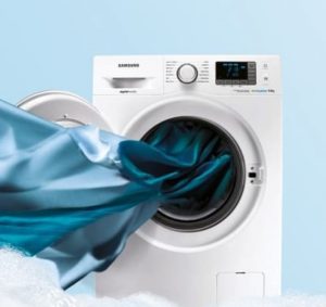 Mencuci selimut sutera dalam mesin basuh