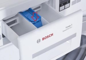 Къде да налея балсам в пералня Bosch?