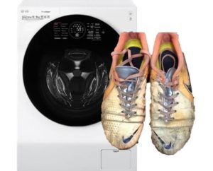 Ar galima skalbti futbolo batus skalbimo mašinoje?