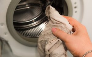 Ar galima skalbimo mašinoje skalbti tik vieną daiktą?