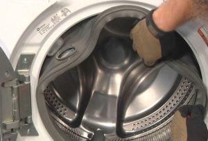 Paano palitan ang cuff sa isang Whirlpool washing machine