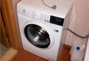 Как да инсталирате пералня Electrolux
