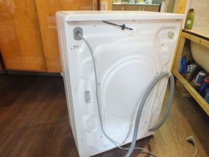 Hogyan telepítsünk Kandy mosógépet