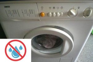 Pračka Zanussi se neplní vodou