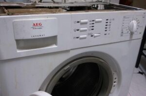 Malfunzionamenti della lavatrice AEG