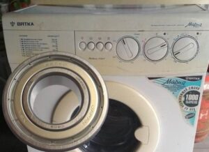 Hvordan endre et lager i en Vyatka-automatisk vaskemaskin