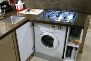 Ar galima virš skalbimo mašinos pastatyti kaitlentę?
