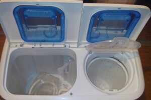 Bakit hindi gumagana ang spin cycle sa isang semi-awtomatikong washing machine?