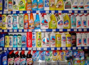 5 cele mai bune soluții pentru mirosurile mașinii de spălat