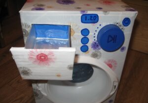Realizarea unei mașini de spălat din hârtie