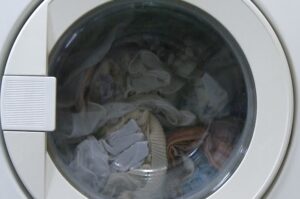 Какво да направите, ако пералнята спре да остава без вода?