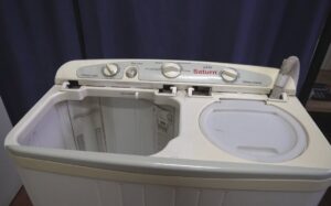 Paano ayusin ang isang semi-awtomatikong washing machine ng Saturn gamit ang iyong sariling mga kamay?