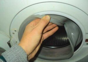 Paano baguhin ang cuff sa isang washing machine ng Atlant?