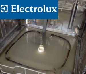 Myčka Electrolux nevypouští vodu