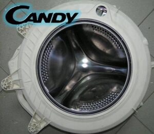Is de tank van de Candy wasmachine inklapbaar?